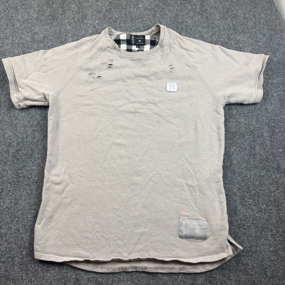 FLAG NOR FAIL Women’s Short Sleeve Distressed Crew Logo patch Cream/grey size XL